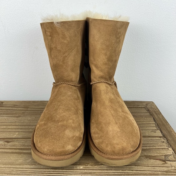 Ugg Bailey Bow Boot in Chestnut - Picture 7 of 10